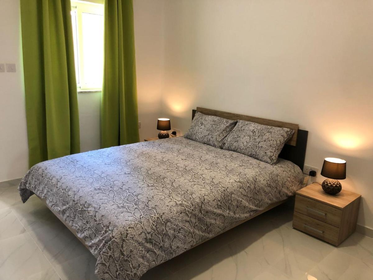 Beautiful Sliema Seaview Apt ภายนอก รูปภาพ